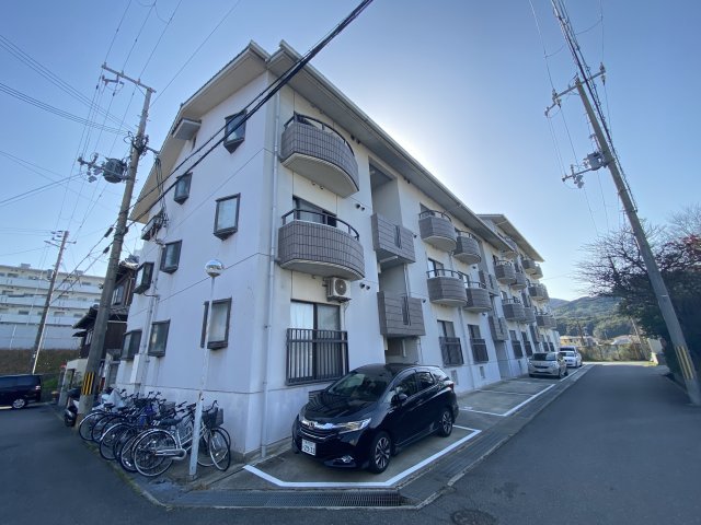 淡路市久留麻メゾン大池台外観