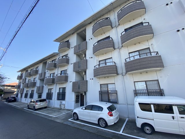 淡路市久留麻メゾン大池台外観