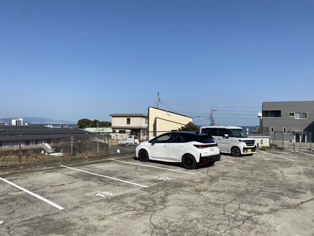 淡路市久留麻メゾン大池台駐車場