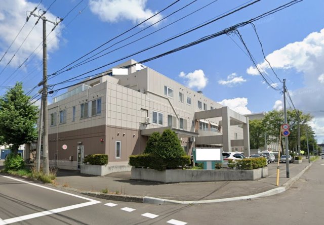 札幌市　医療施設一棟収益前面道路含む現地写真