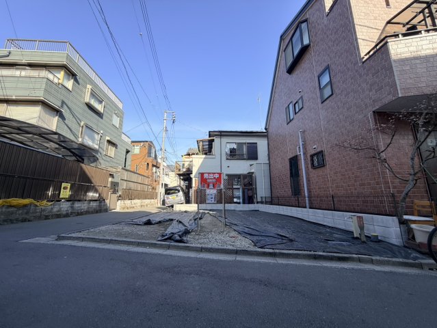 北区神谷3丁目　新築戸建前面道路含む現地写真