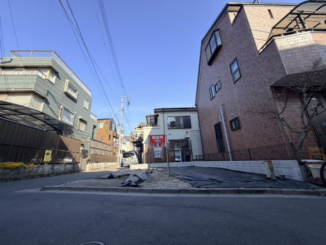 北区神谷3丁目　新築戸建前面道路含む現地写真