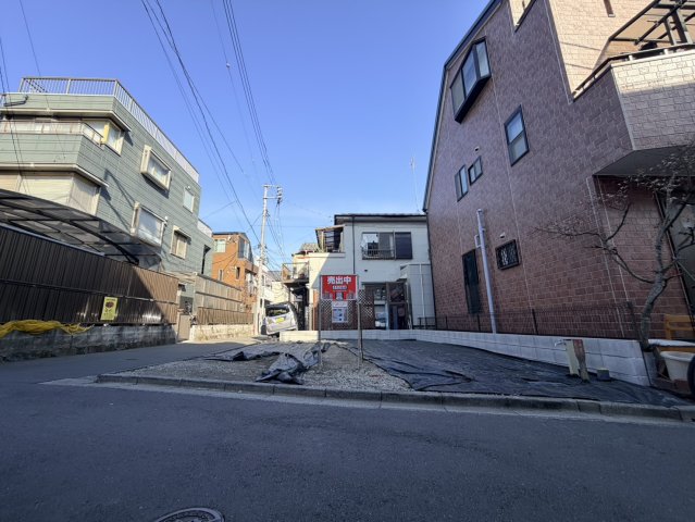 北区神谷3丁目　新築戸建前面道路含む現地写真