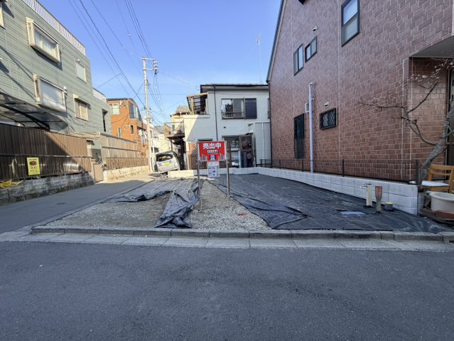 北区神谷3丁目　新築戸建前面道路含む現地写真