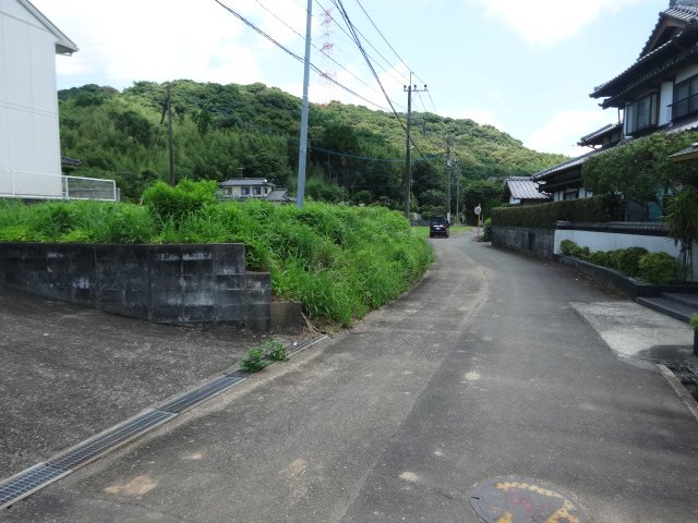 売地（松橋町曲野）前面道路含む現地写真