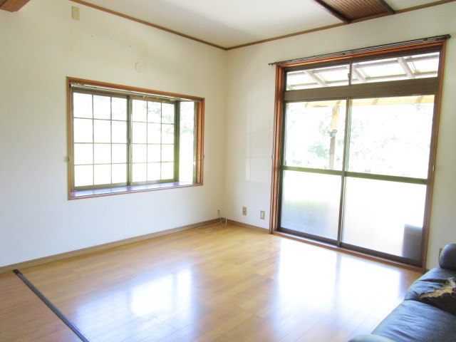 売家（三角町波多/古氷）6ＬＤＫ居間・リビング