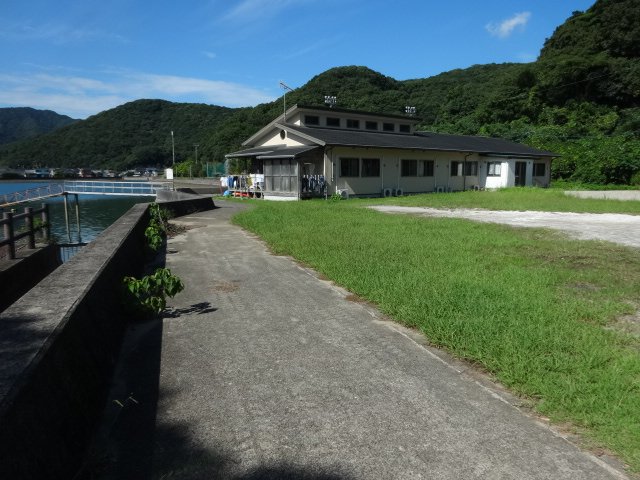 売地（姫戸町二間戸/諏訪公園キャンプ場近く）前面道路含む現地写真