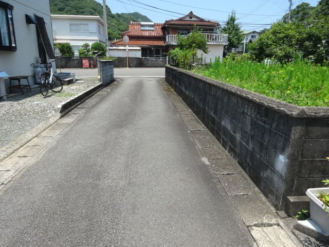 売地（姫戸町/姫浦）前面道路含む現地写真
