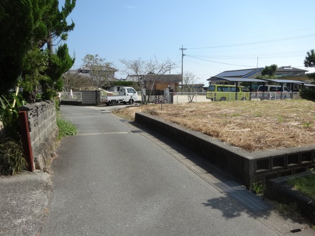 売地（大矢野町中/貝場）前面道路含む現地写真