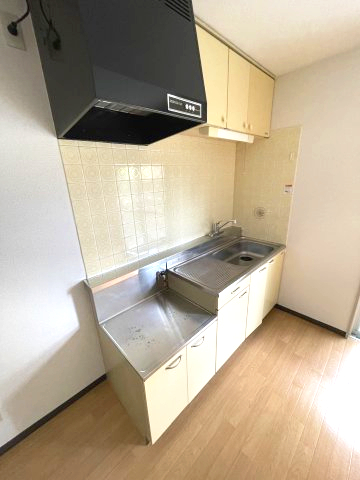 ルシエール東村山 101キッチン