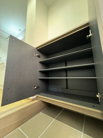 エクセレント越谷 305収納