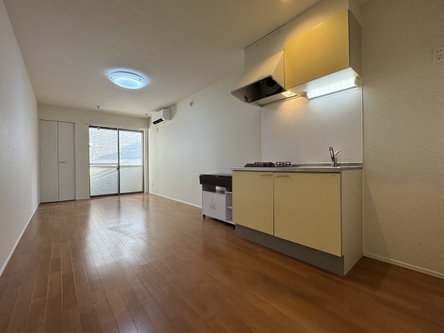 グランデ一ノ割 102居間・リビング