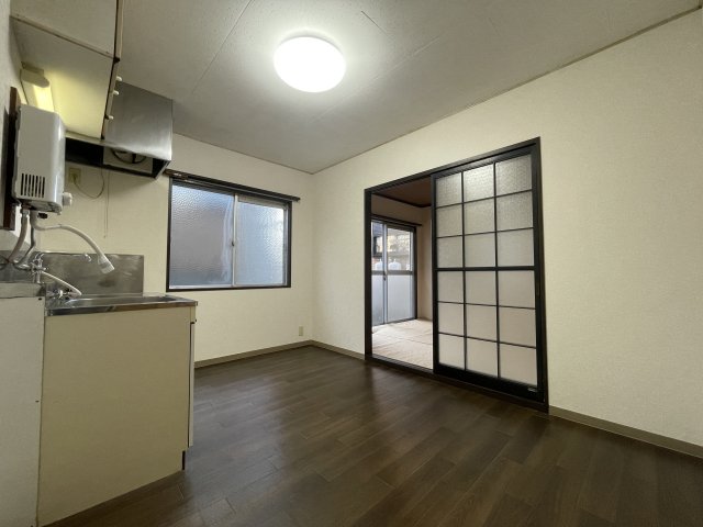 ときわハイツ 202居間・リビング