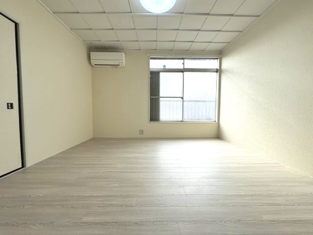 オクトーグリーン 201居間・リビング