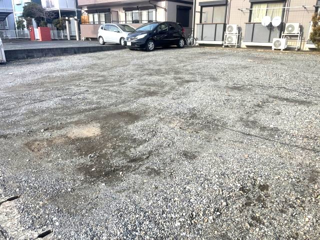 シャトル21 201駐車場