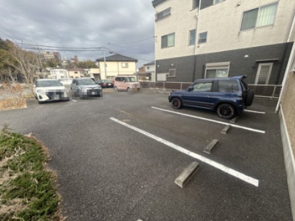 ピヤチェーレ 102駐車場