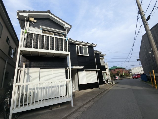 アヴァンコート 2階外観