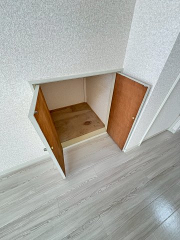 アートハウス浦安1号棟 3収納