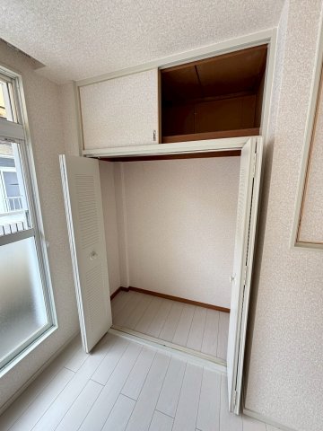アートハウス浦安1号棟 3収納