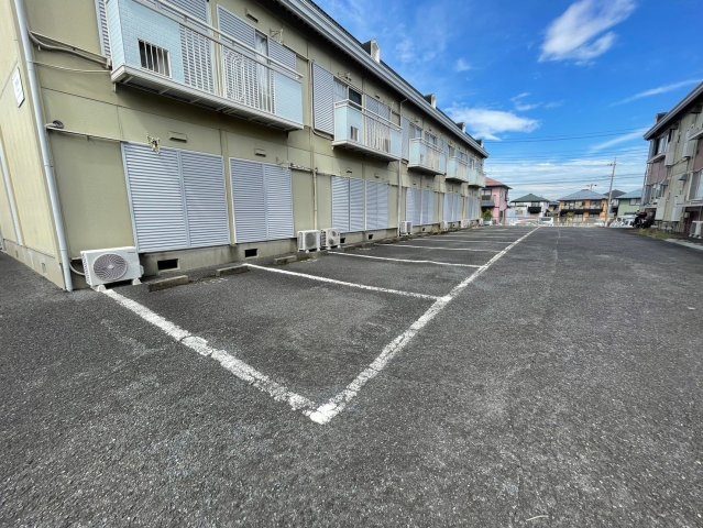マチス B 203駐車場