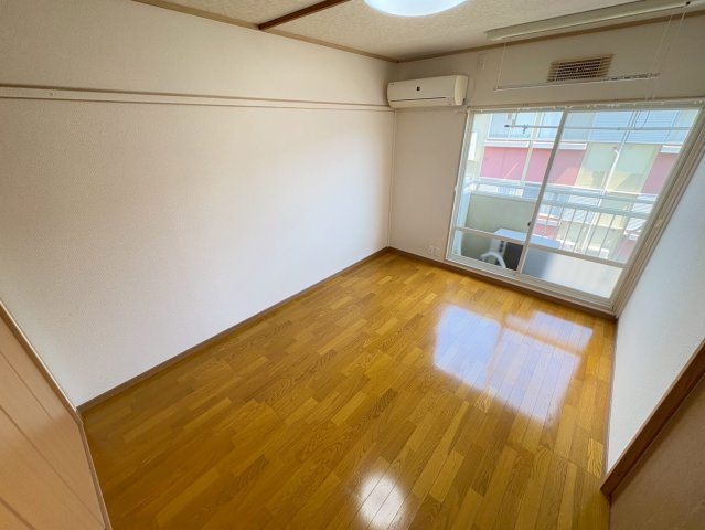 マチス B 203寝室