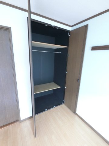グリーンテラス西三里塚 A 107収納