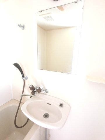 千葉県千葉市若葉区小倉台2丁目 102独立洗面台