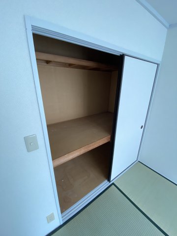 千葉県印旛郡酒々井町東酒々井2丁目 102収納