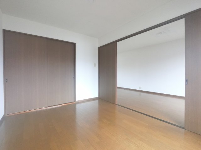 フジハイツ 203寝室