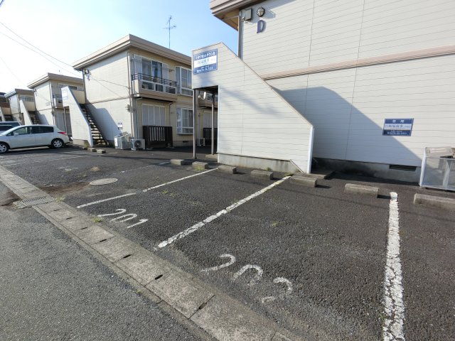 ミサワ桧山タウンD棟 103駐車場