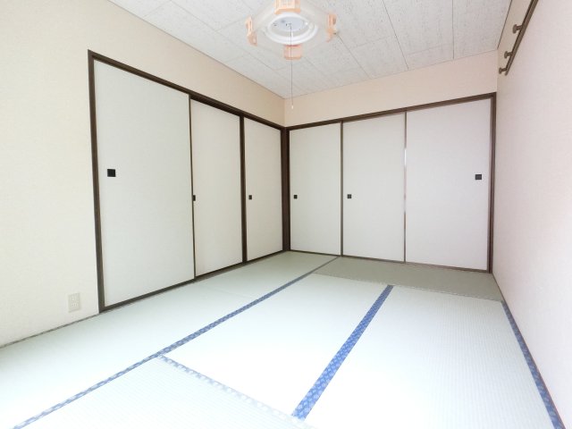 ミサワ桧山タウンD棟 103寝室