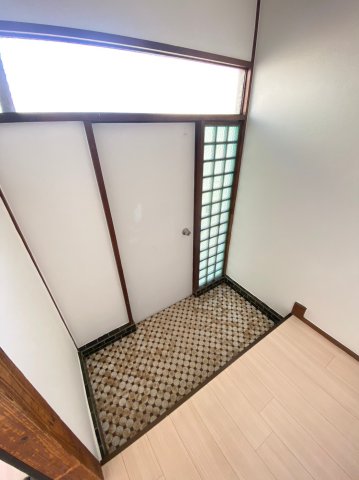 君津市大和田戸建 1玄関