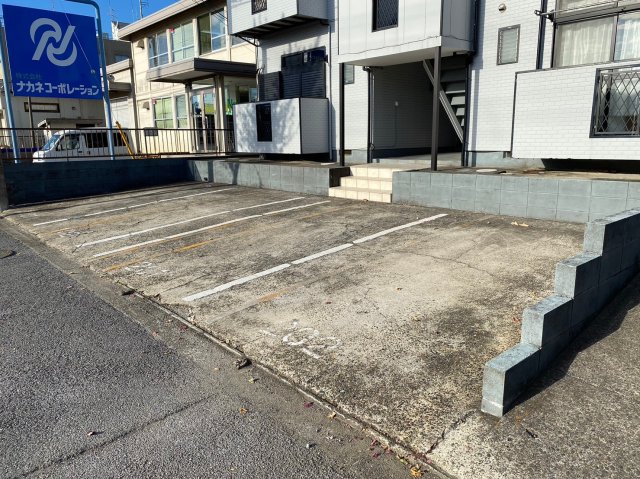 アートメゾン杢師 1階駐車場