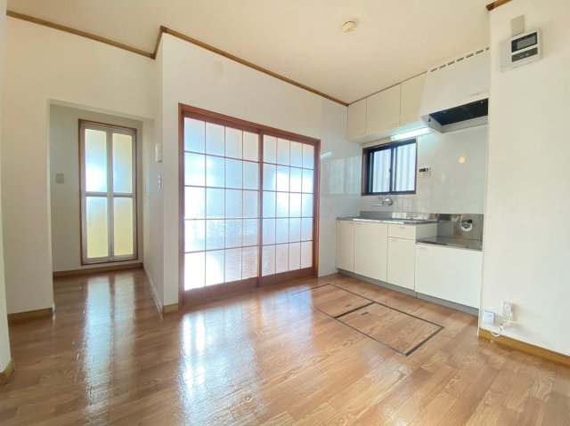 アートメゾン杢師 102居間・リビング