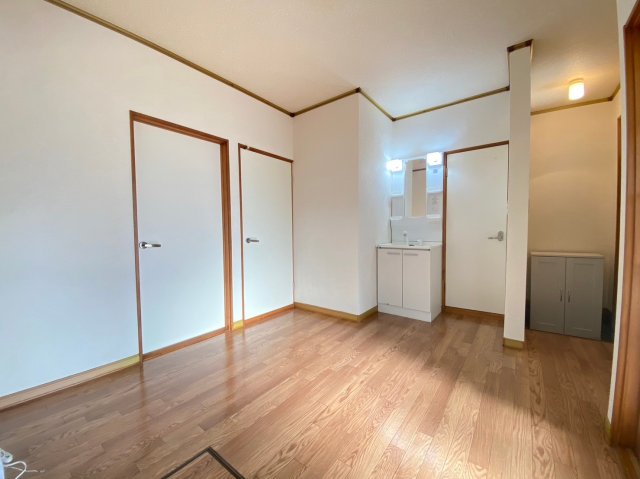 アートメゾン杢師 102居間・リビング