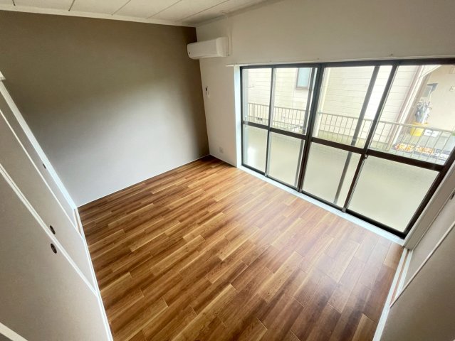鈴木ハイツ 105寝室