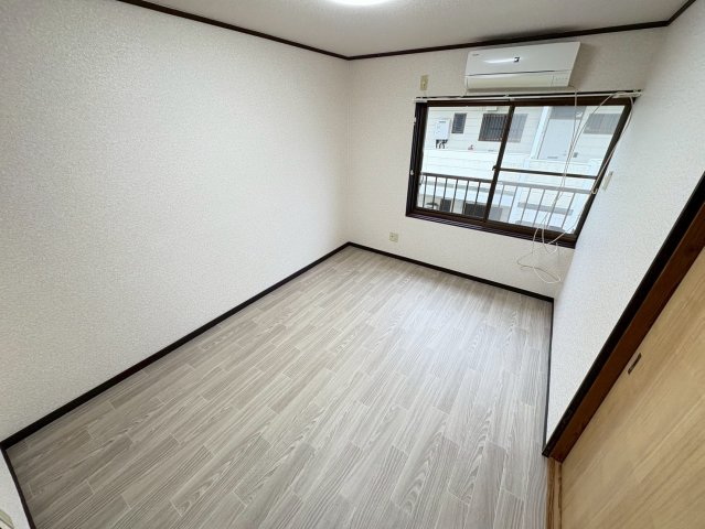 アートメゾン真舟 Ⅱ 202寝室
