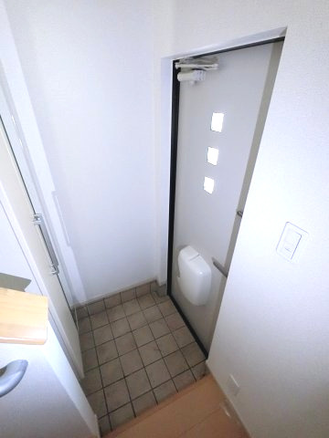 カサブランカ 201玄関