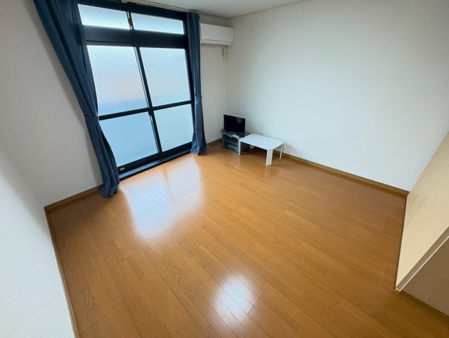 サンパレスグリーンシャトー 208寝室