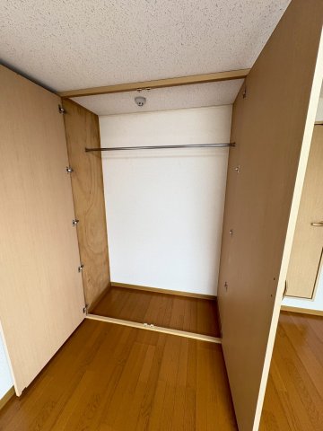サンパレスグリーンシャトー 208収納