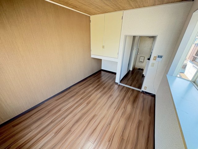 ウッドストック 203寝室