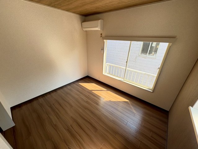 ウッドストック 205寝室