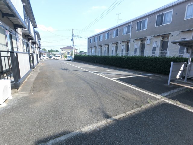 フジサキハイツ　E 201駐車場