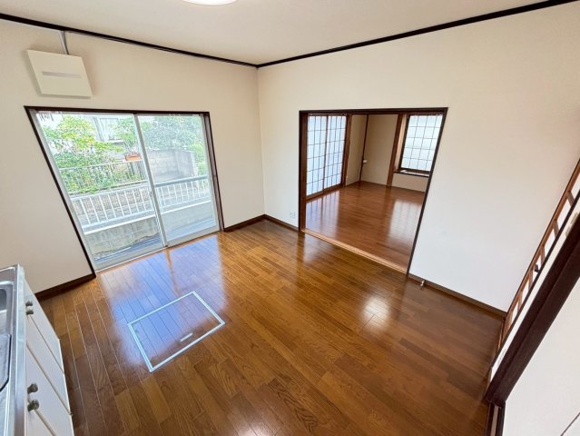 大網白里市北飯塚J邸戸建 1居間・リビング