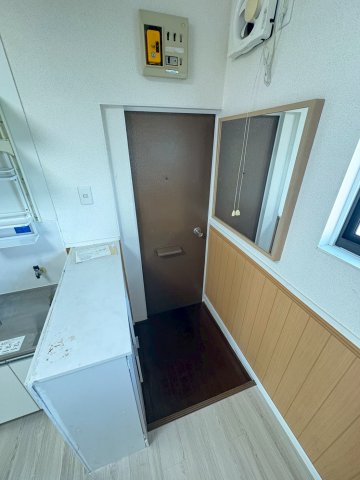 パルトネール東郷 203玄関