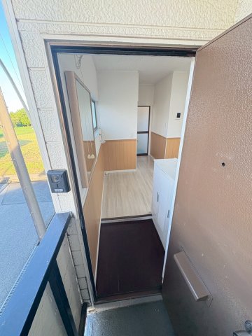 パルトネール東郷 203玄関