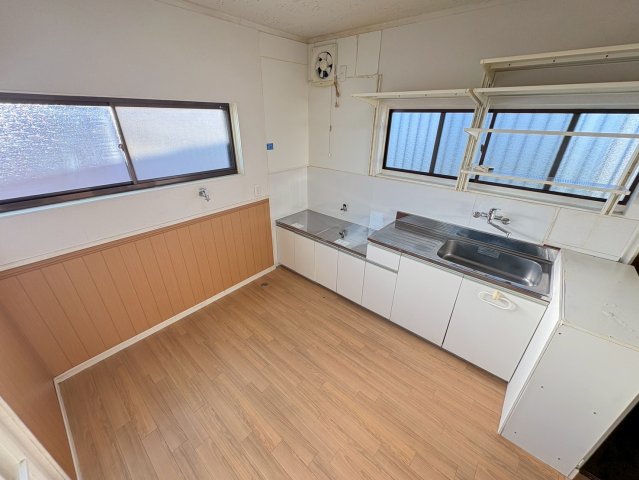 パルトネール東郷 203居間・リビング