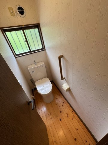 長南町岩川貸家A 1トイレ