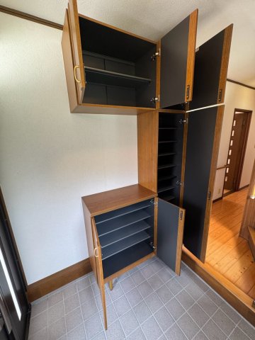 長南町岩川貸家A 1玄関