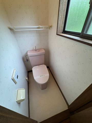 長南町岩川貸家A 1トイレ